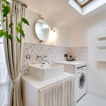 Apartment Parisian House *